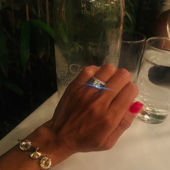 Meet your Posher, Jina Jewel K* - Picture 14 of 16